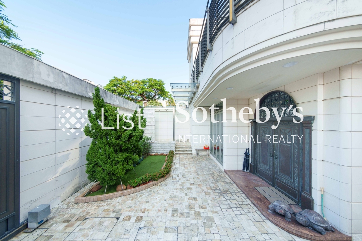 Wiltshire Road 渭州道 | Front Yard