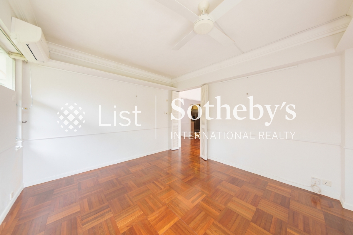 Prospect Point 薇廬 | Third Bedroom next to living room