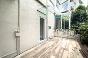 Golden Coast 金湾海岸 | Private Terrace off Living Room
