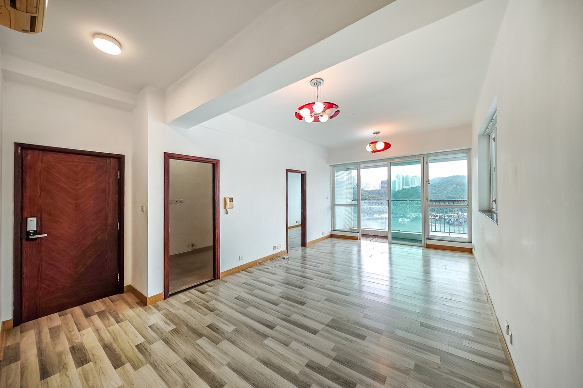 One Kowloon Peak 壹號九龍山頂 | Living and Dining Room