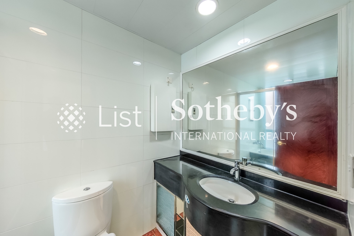 One Kowloon Peak 壹號九龍山頂 | Master Bathroom