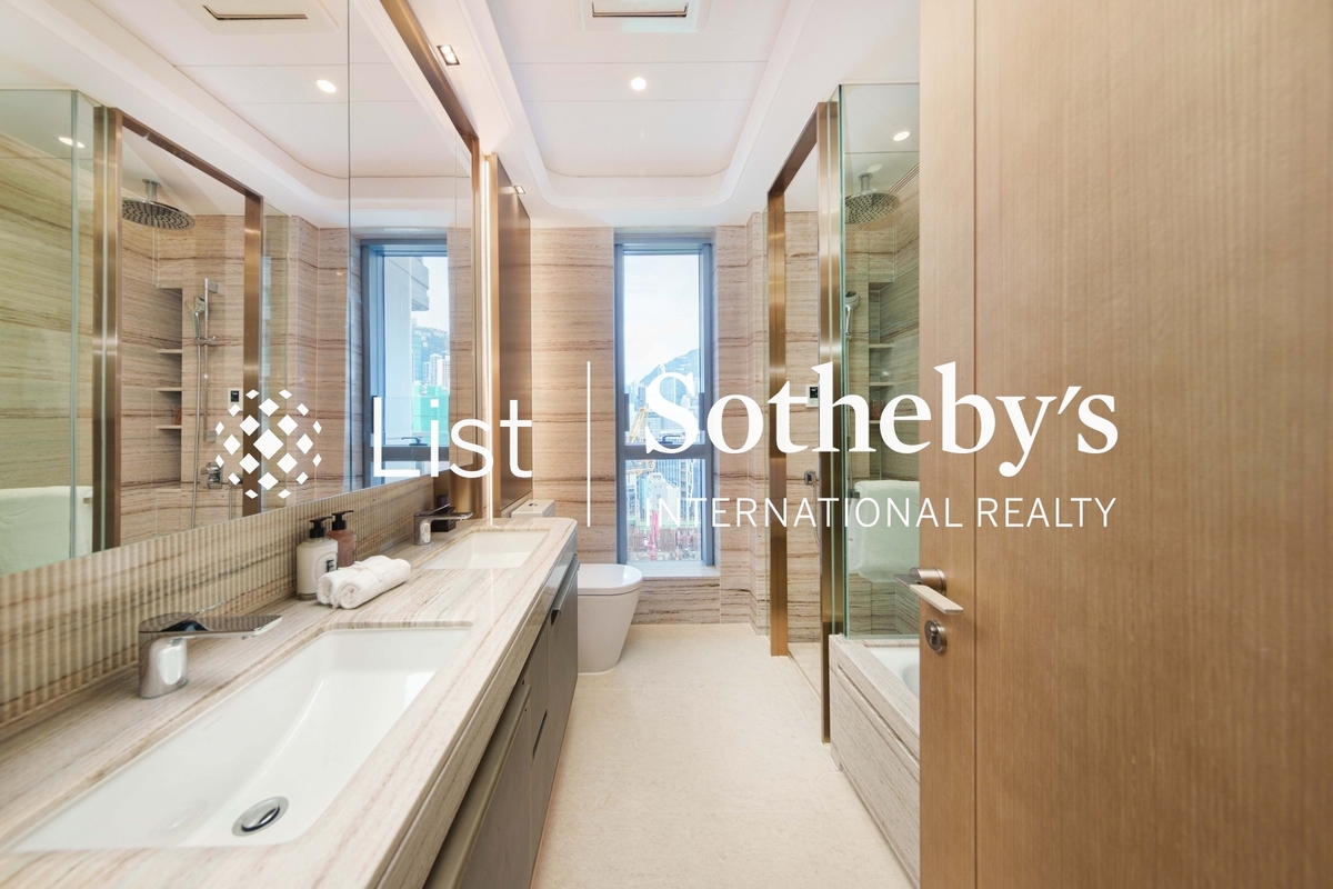 One Central Place One Central Place | Master Bathroom