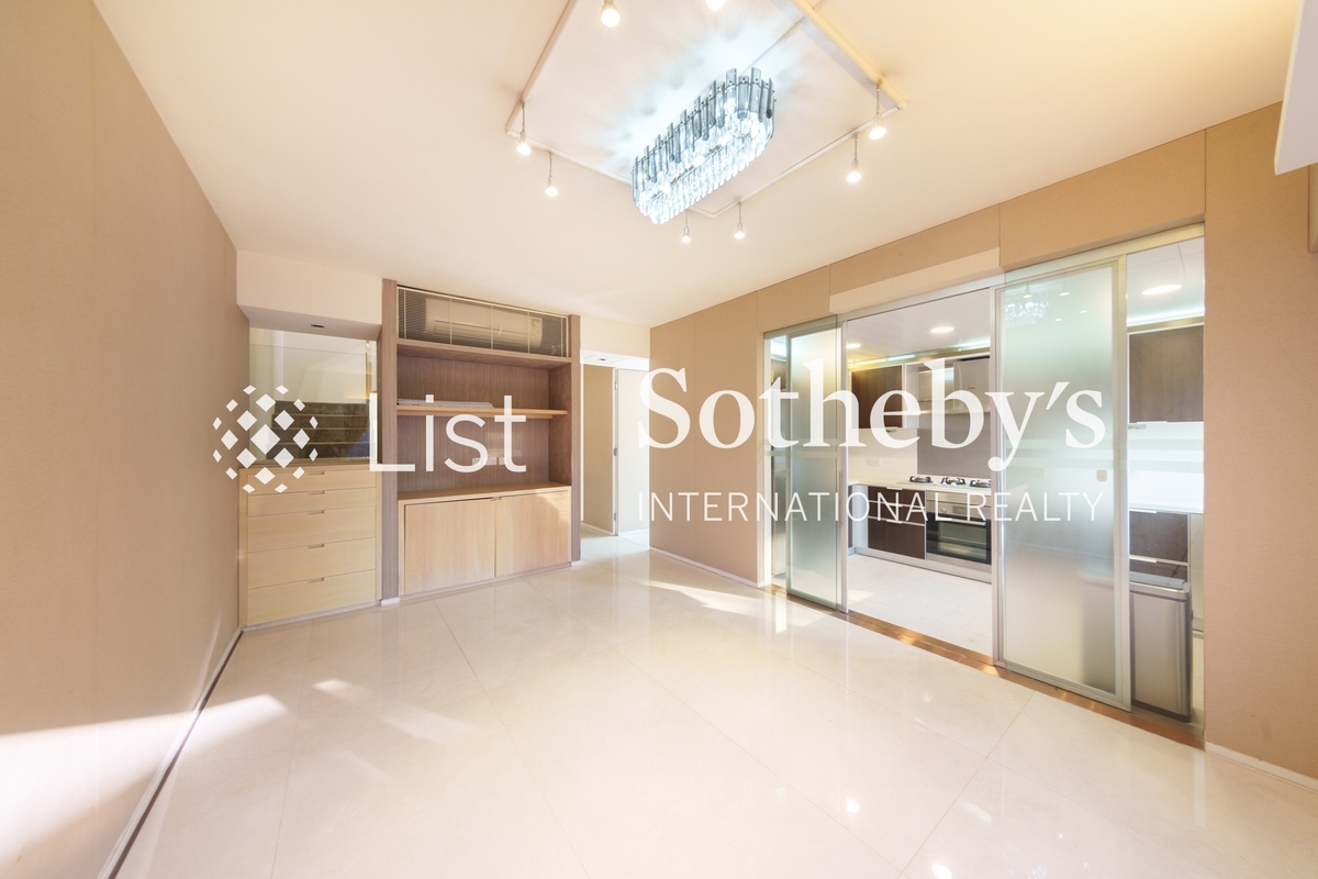 King's Park Hill 京士柏山 | Dining Room