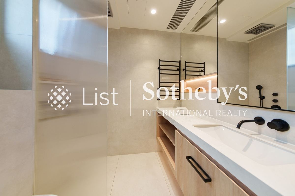 SOLACE SOLACE | Second En-suite Bathroom