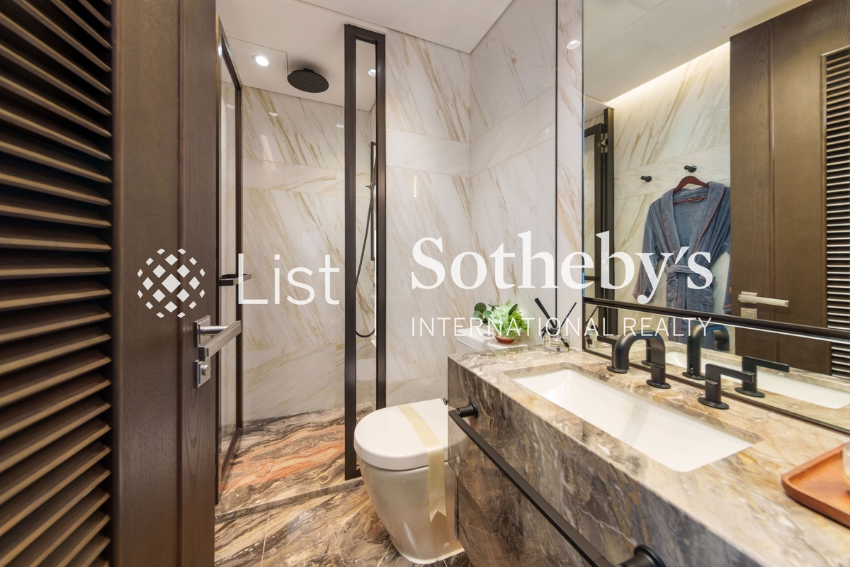 One Stanley One Stanley | Third En-suite Bathroom