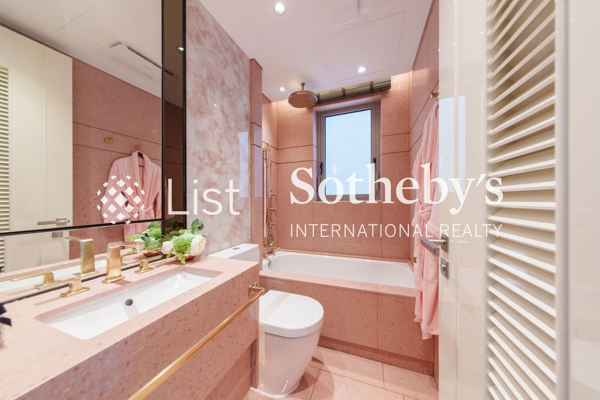 One Stanley One Stanley | Second En-suite Bathroom