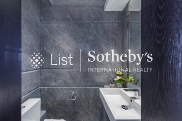 One Stanley One Stanley | 