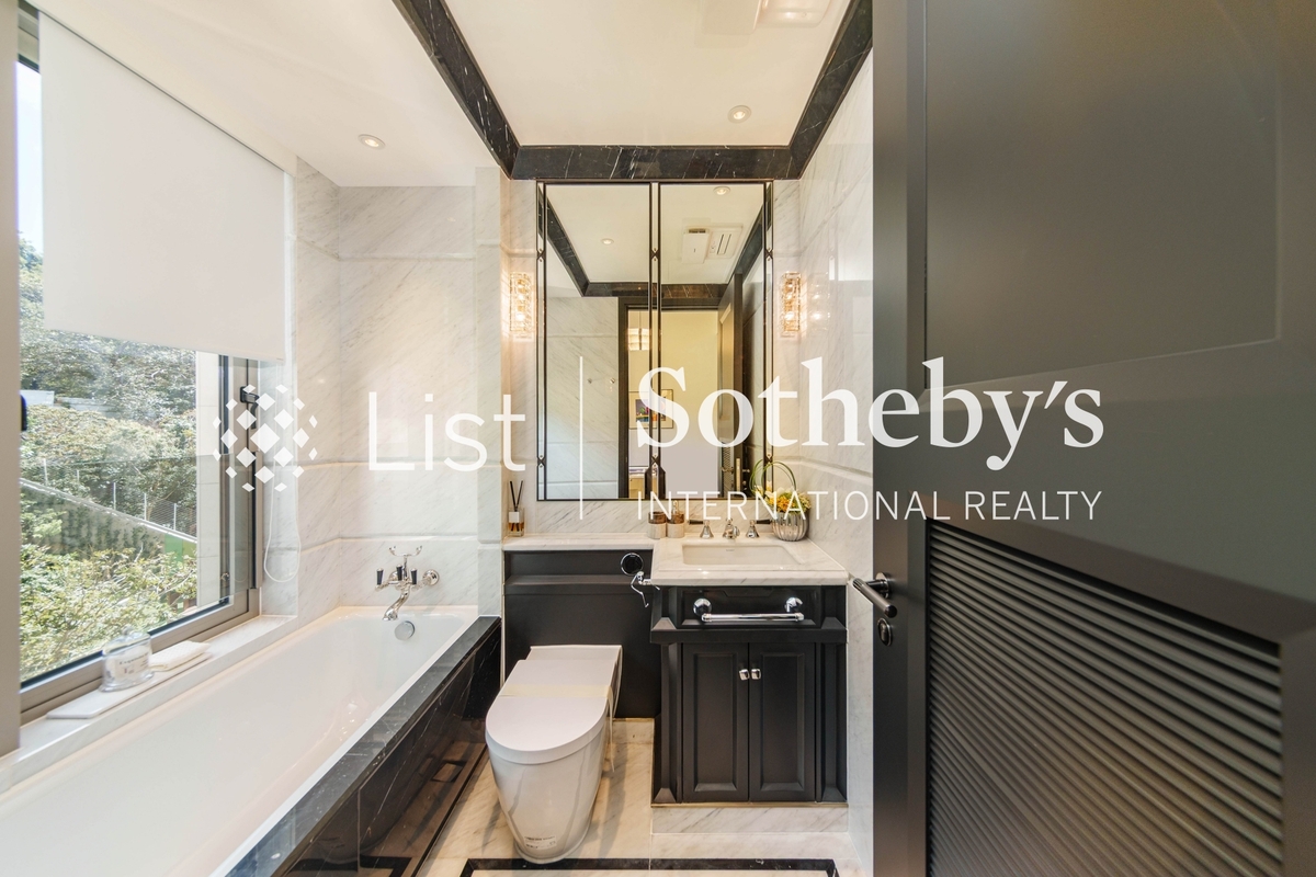 One Stanley One Stanley | Second En-suite Bathroom