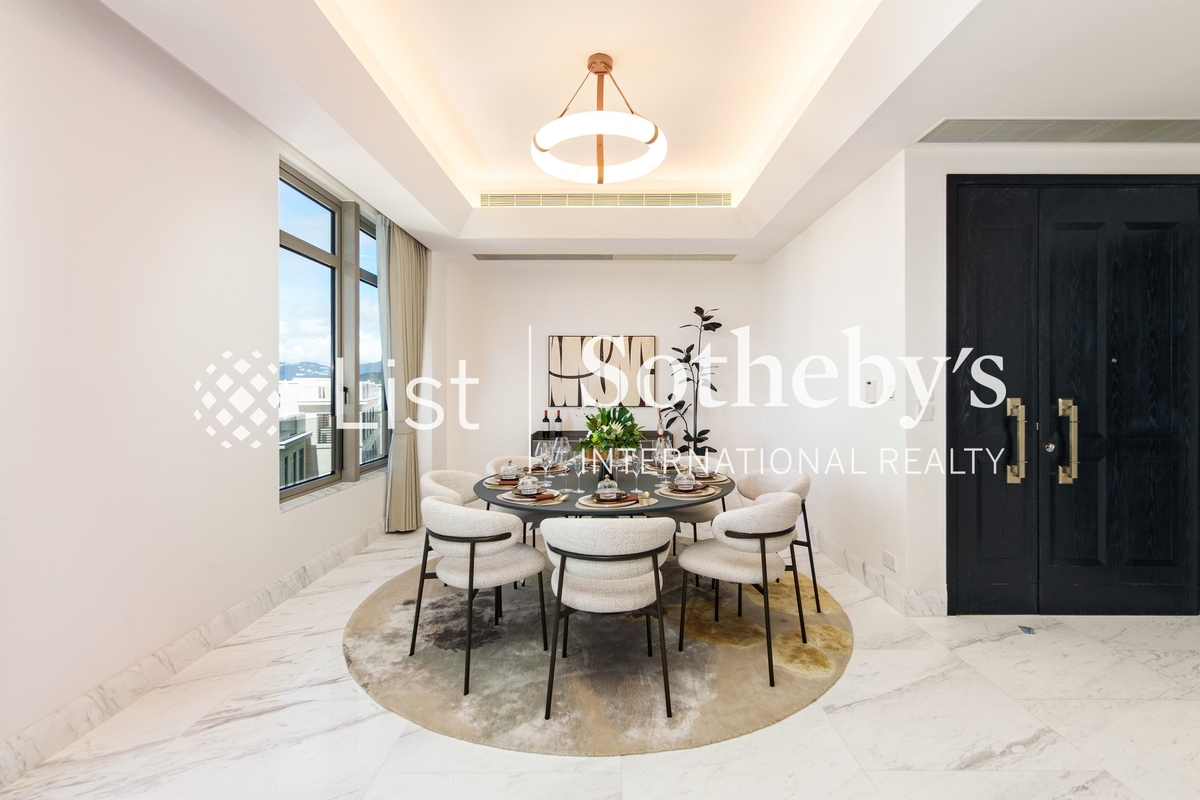 One Stanley One Stanley | Dining Room