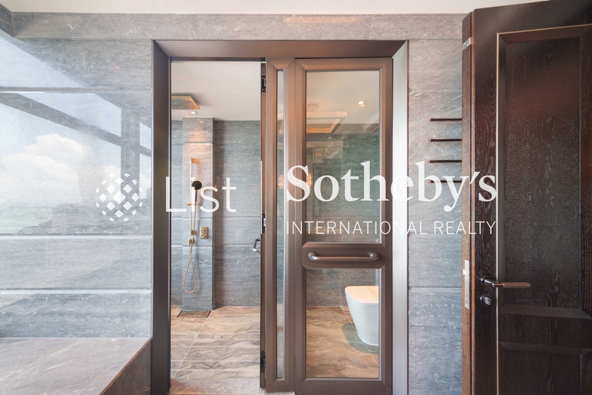 One Stanley One Stanley | Master Bathroom