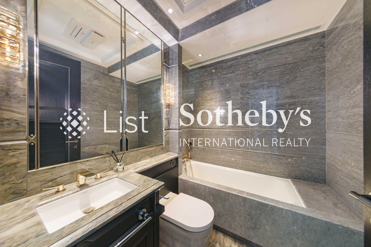 One Stanley One Stanley | Third En-suite Bathroom