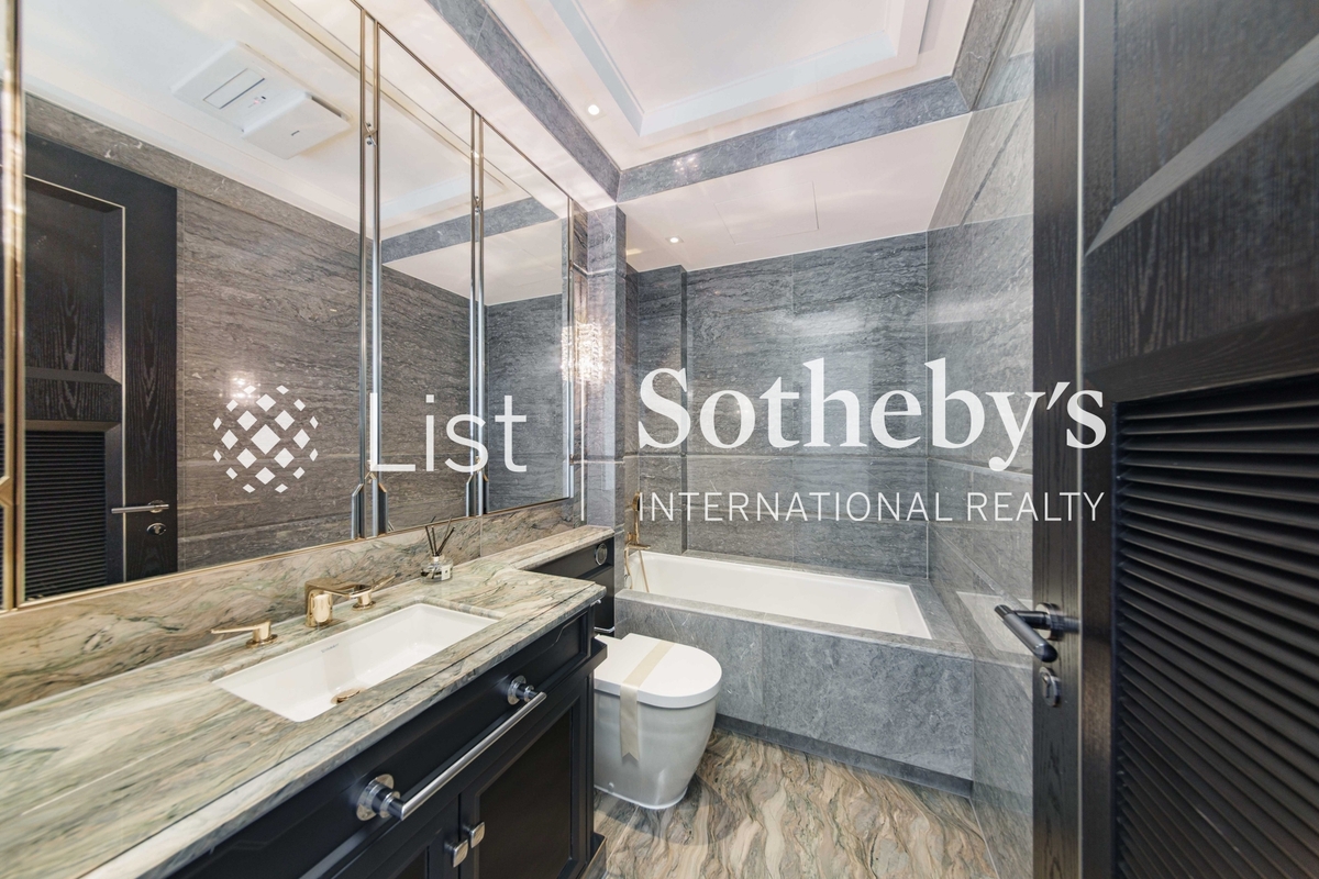 One Stanley One Stanley | Fifth En-suite Bathroom