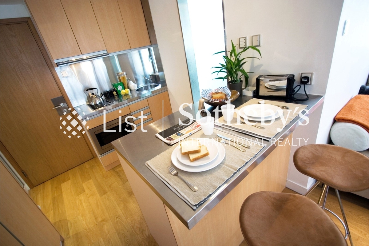 66 Hollywood Road 荷李活道66号 | Open Kitchen