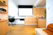 66 Hollywood Road 荷李活道66號 | Living Room
