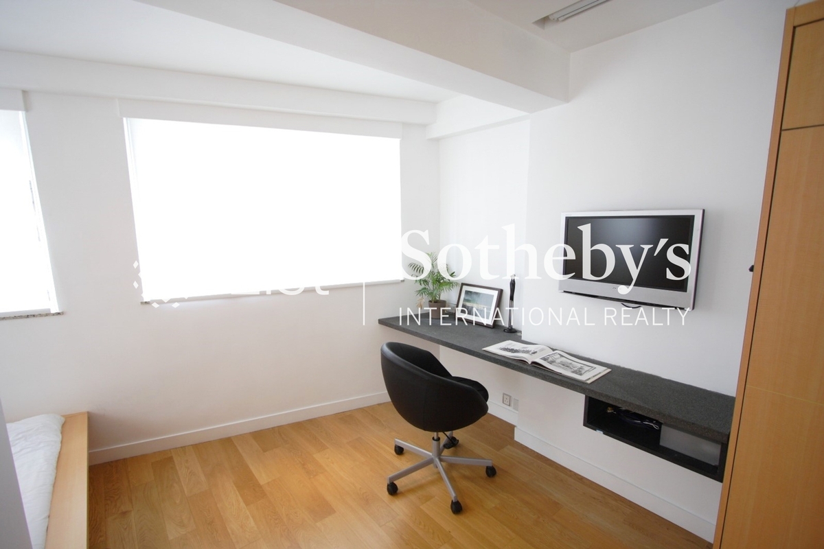 66 Hollywood Road 荷李活道66号 | Study Area