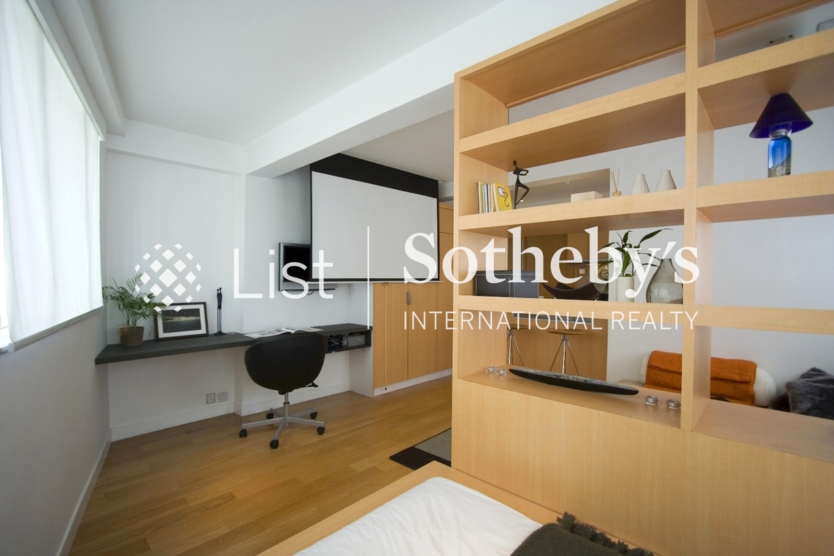 66 Hollywood Road 荷李活道66号 | Bedroom