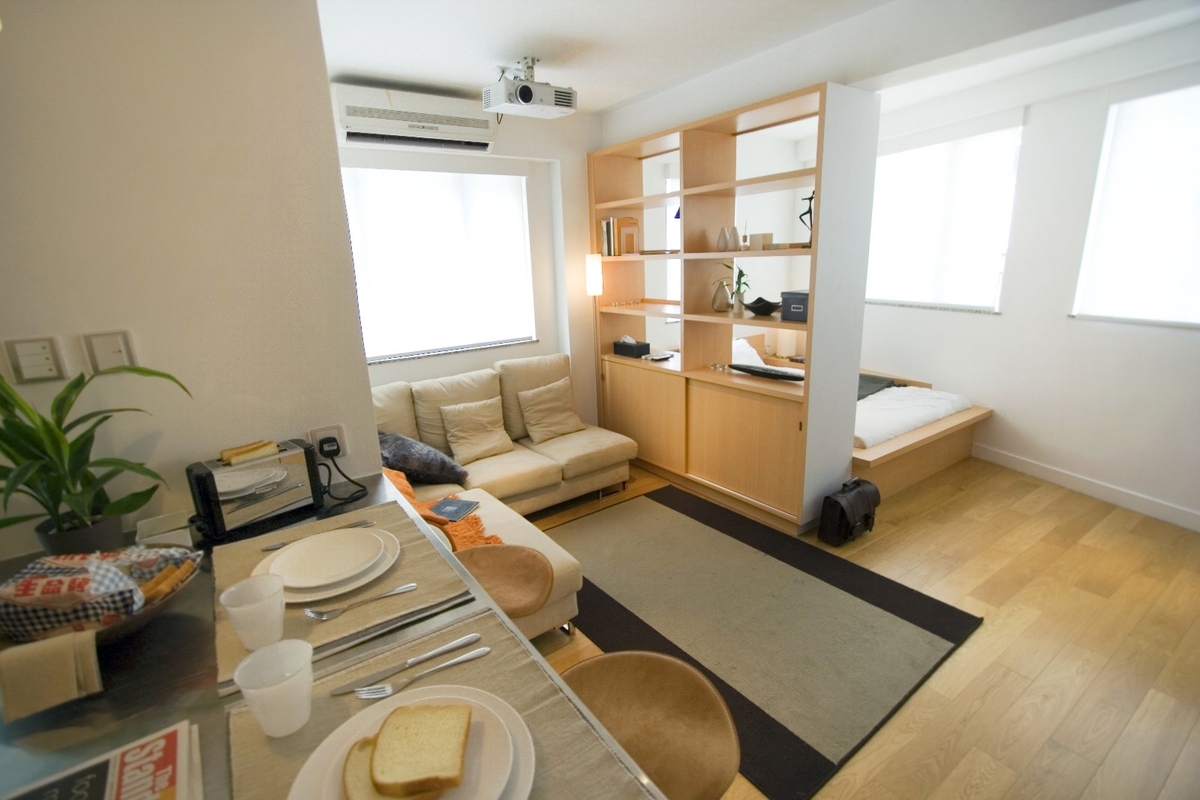 66 Hollywood Road 荷李活道66號 | Living and Dining Room