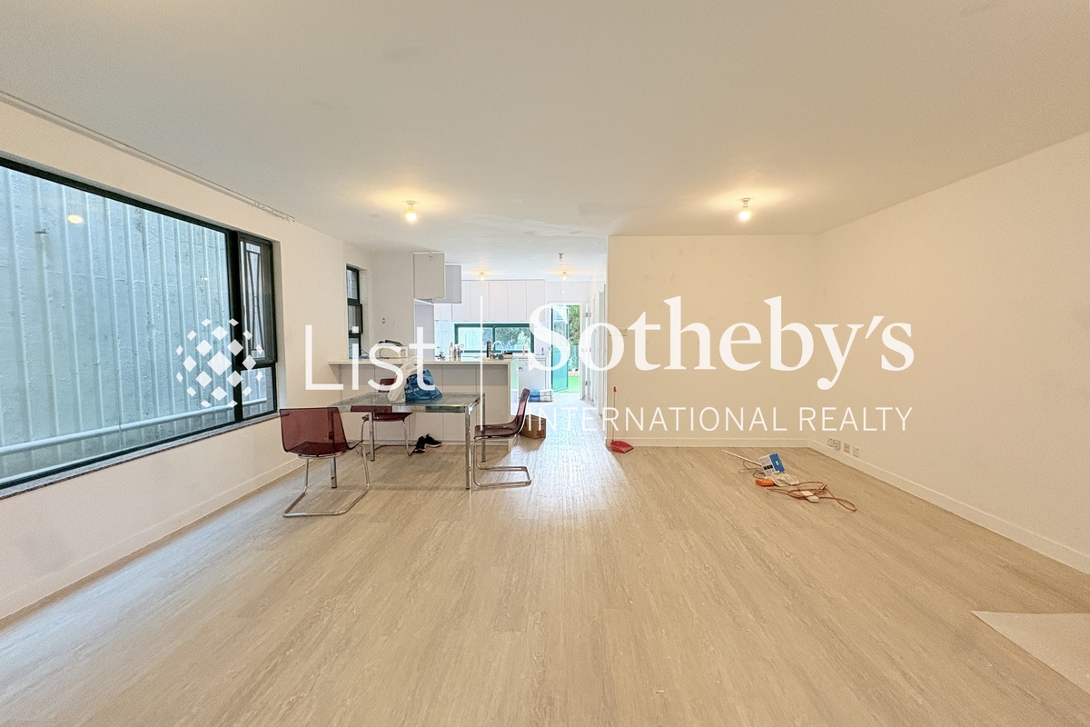 Sheung Sze Wan 相思湾 | Living and Dining Room