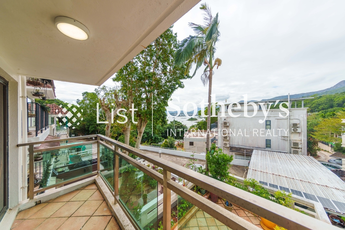 Welldo Villa 威都別墅 | Balcony off Family Room