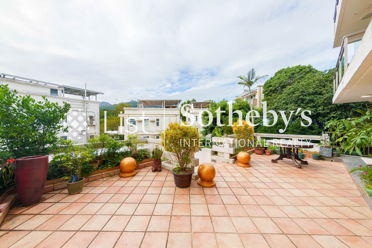 Welldo Villa 威都別墅 | Private Front Garden