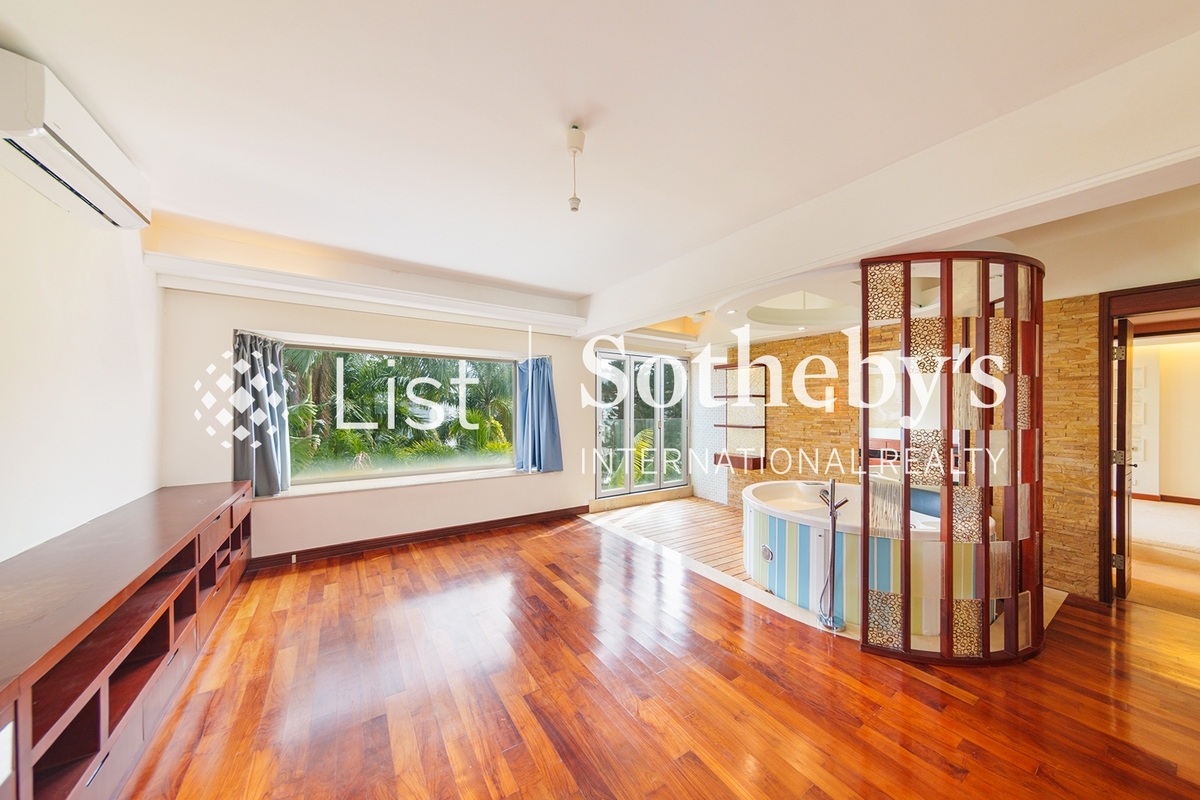 Marina Cove 匡湖居 | Second Master Bedroom