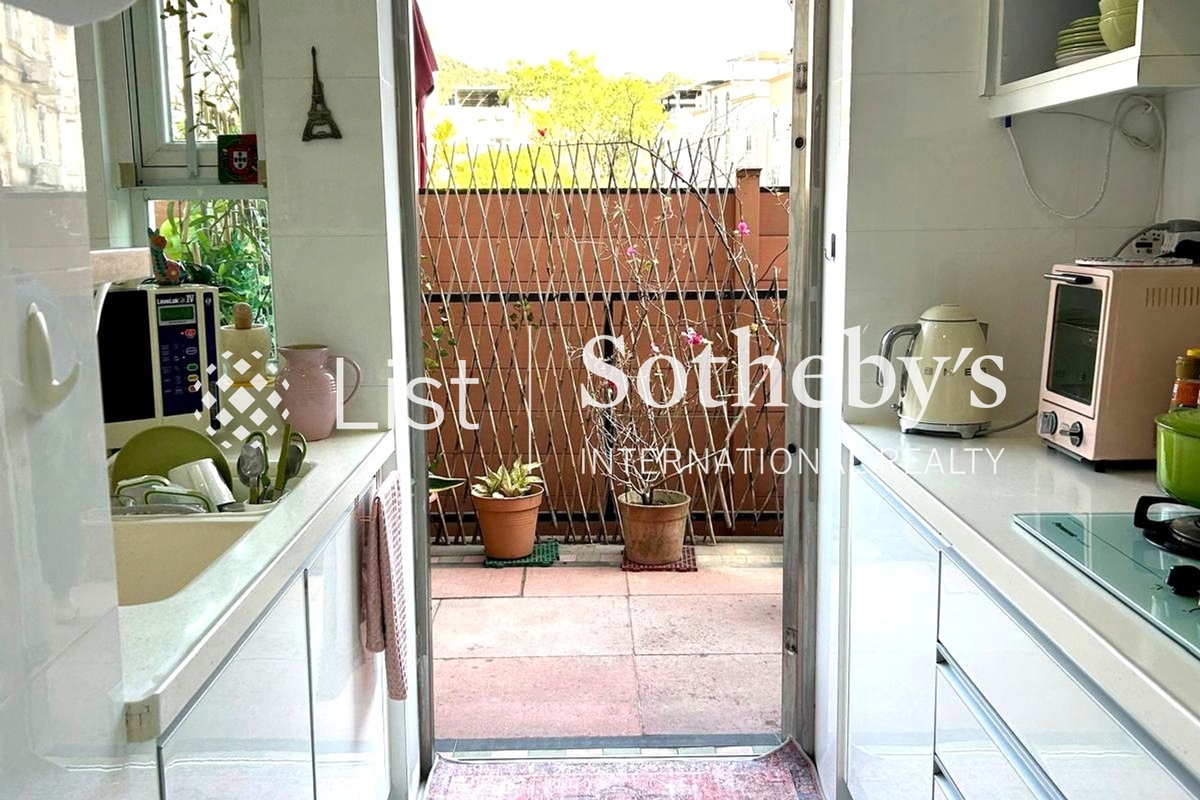 Ho Chung New Village 蠔涌新村 | Kitchen