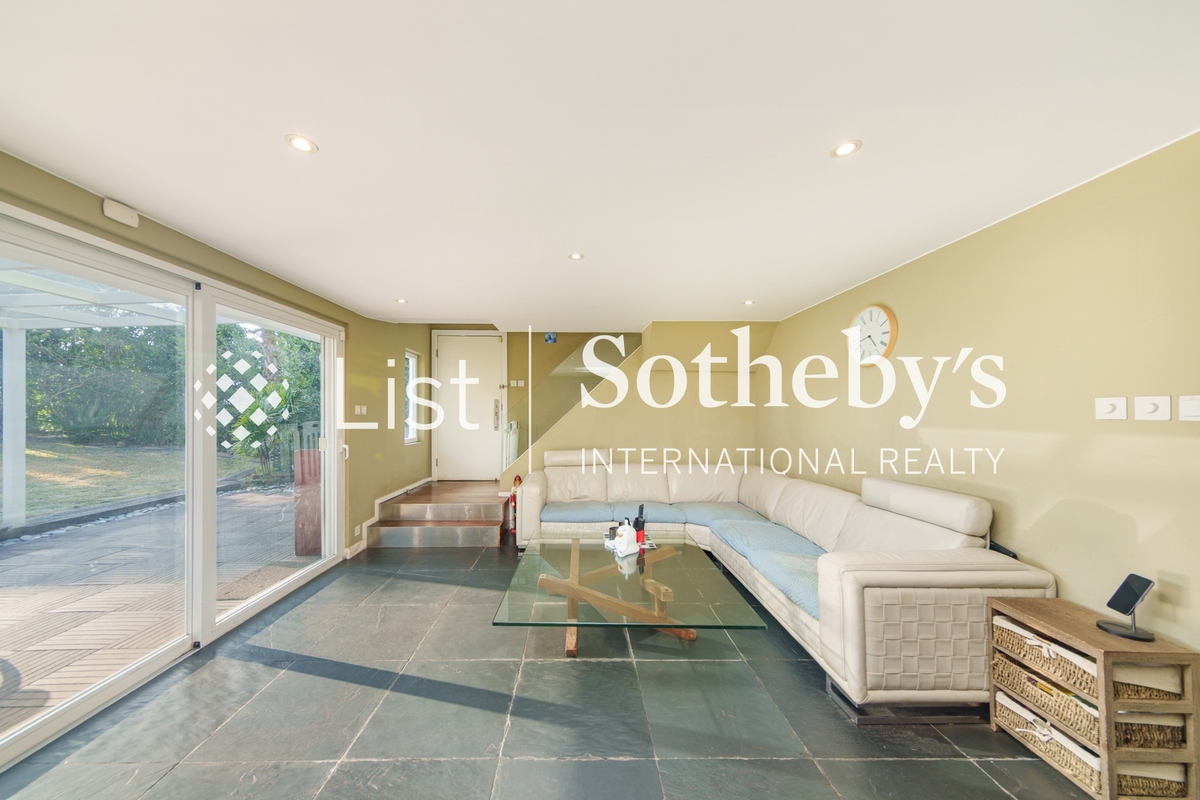 Tso Wo Hang 早禾坑 | Living and Dining Room