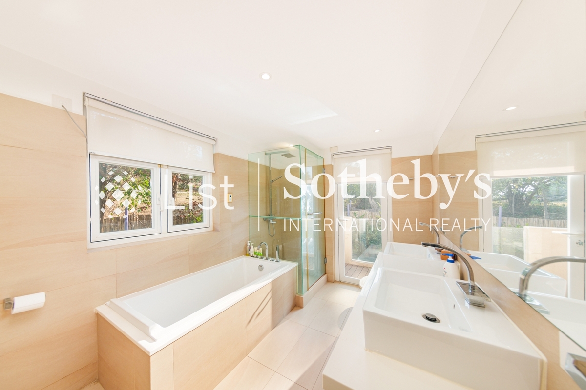 Tso Wo Hang 早禾坑 | Master Bathroom