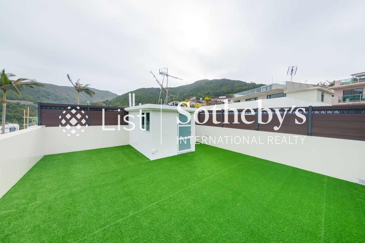 Tai Hang Hau Detached House 大坑口独立屋 | Private Roof Terrace
