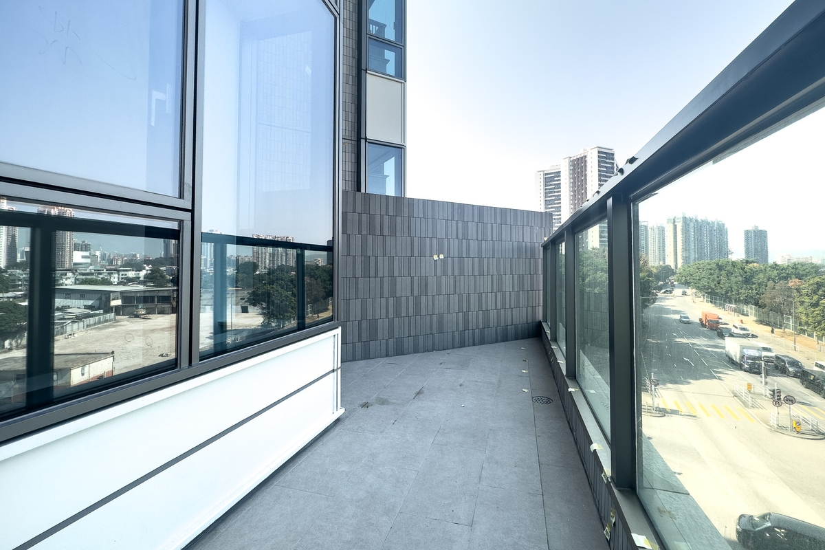Hava 朗天峰 | Private Terrace off Living and Dining Room
