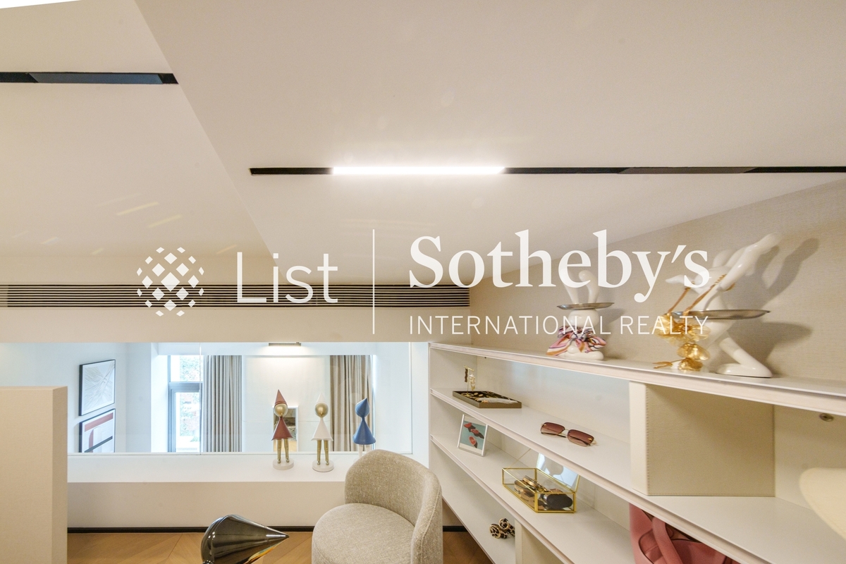 Mount POKFULAM Mount POKFULAM | Dressing Area in Second Bedroom