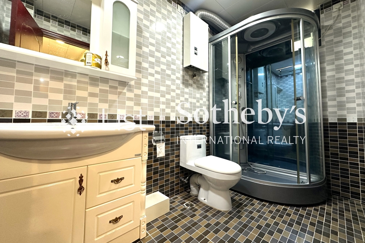 Kent Mansion 文英樓 | Guest Bathroom