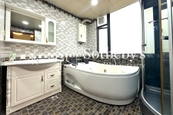 Kent Mansion 文英樓 | Master Bathroom