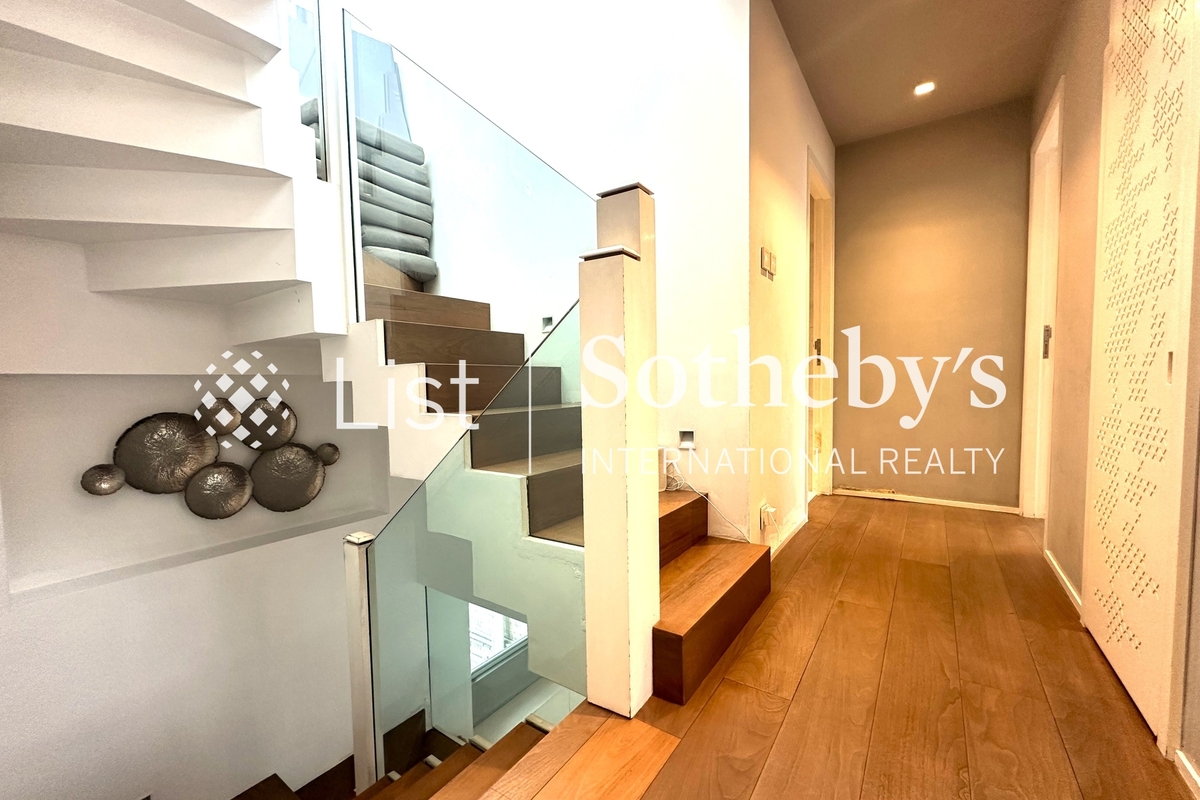 Cheerbond Court 昌邦閣 | Staircase