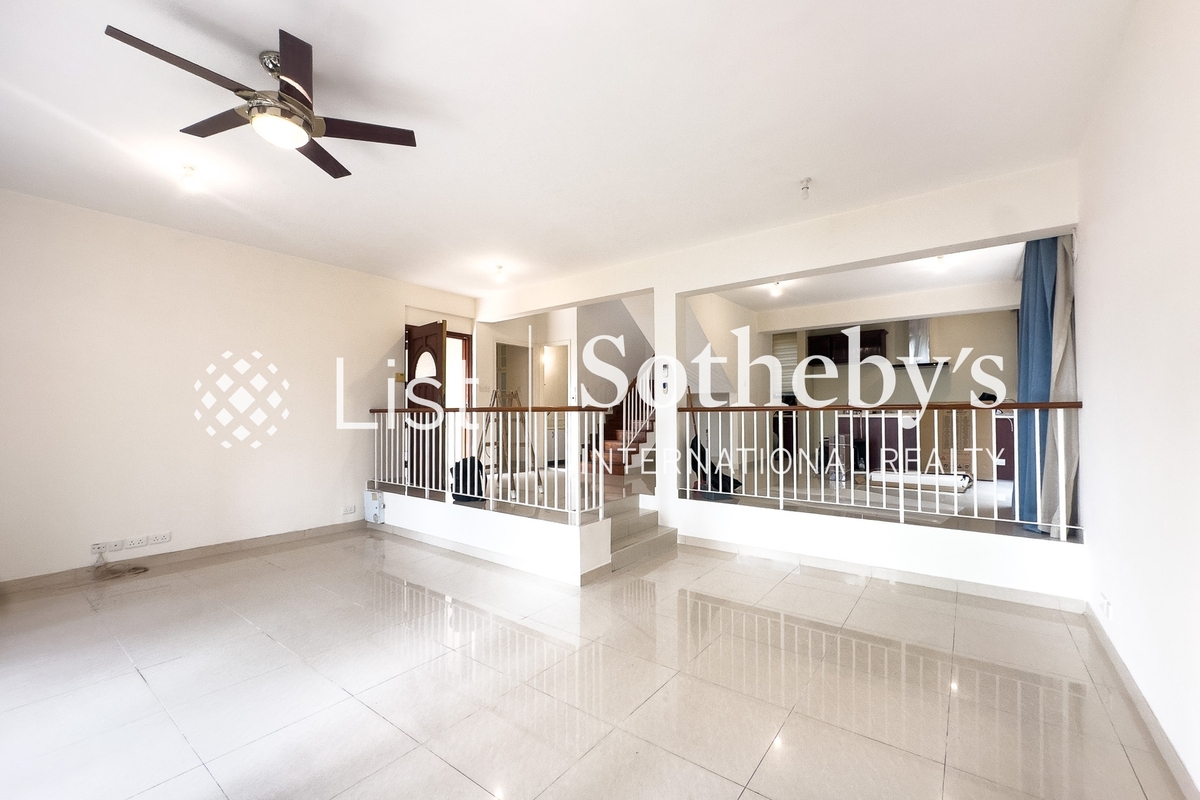 Amari Garden Amari Garden | Living Room