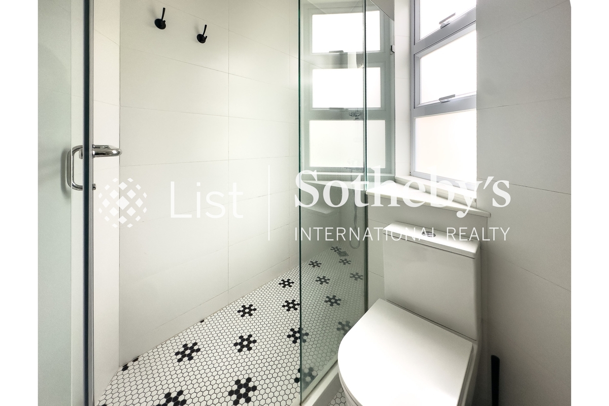 Luk Tei Tong 鹿地塘 | Master Bathroom