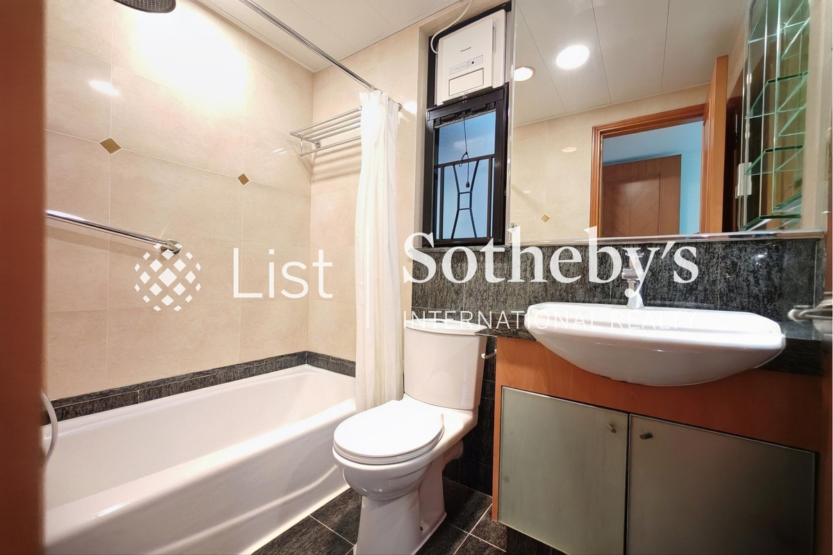 Park Island 珀麗灣 | Master Bathroom