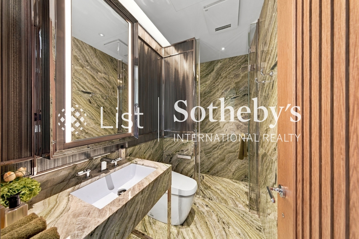The Legacy 天御 | Third En-suite Bathroom
