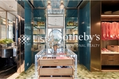 The Legacy 天御 | Dressing Area in Master Bedroom 