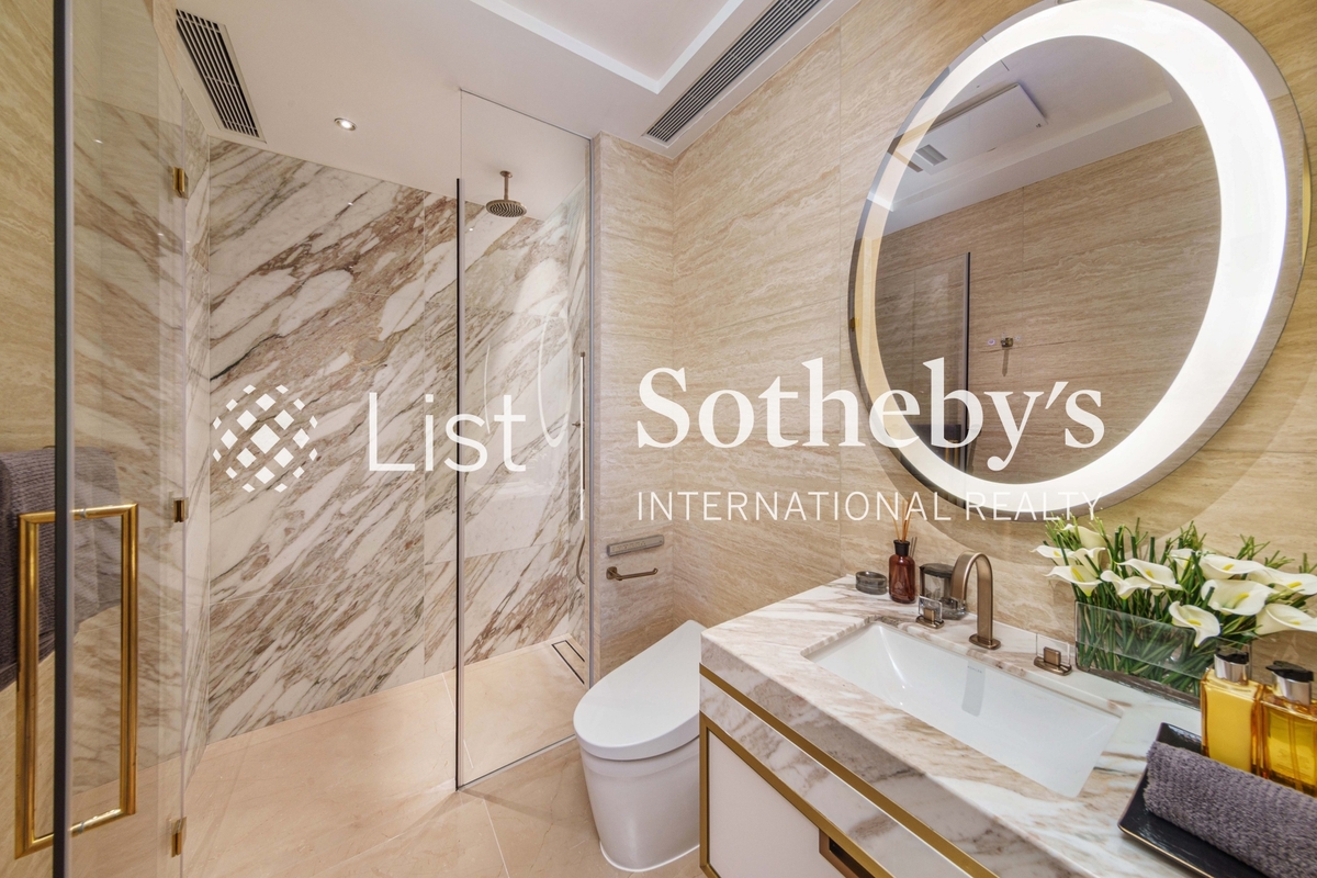 The Legacy 天御 | Fourth En-suite Bathroom
