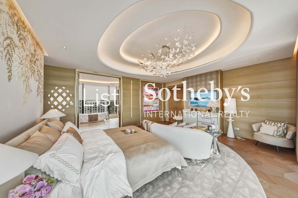 The Legacy 天御 | Master Bedroom