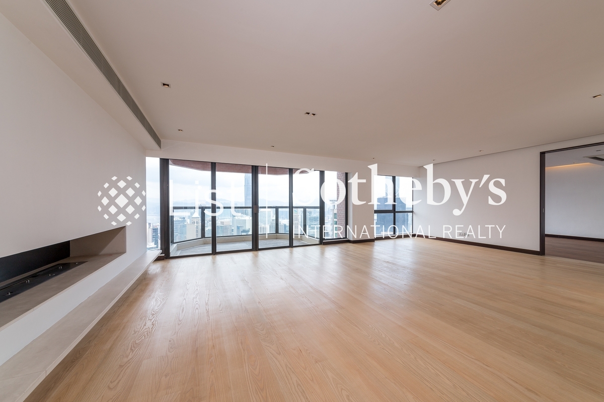 Estoril Court 愛都大廈 | Living and Dining Room