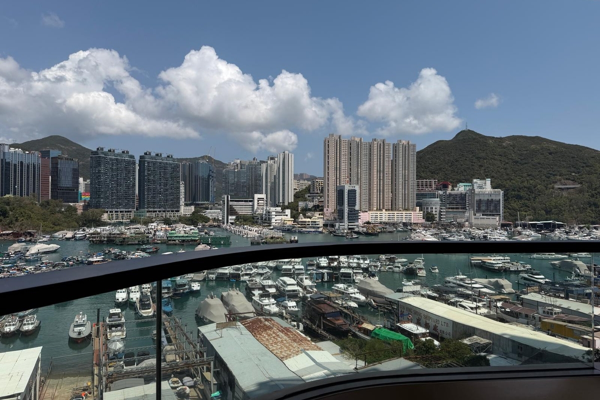 VELE 璟南 | Balcony off Living and Dining Room