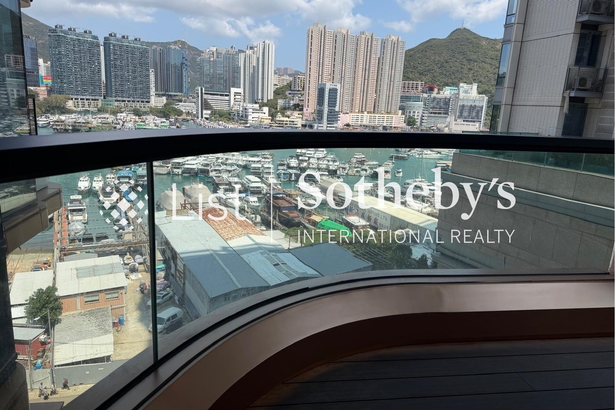 VELE 璟南 | Balcony off Living and Dining Room