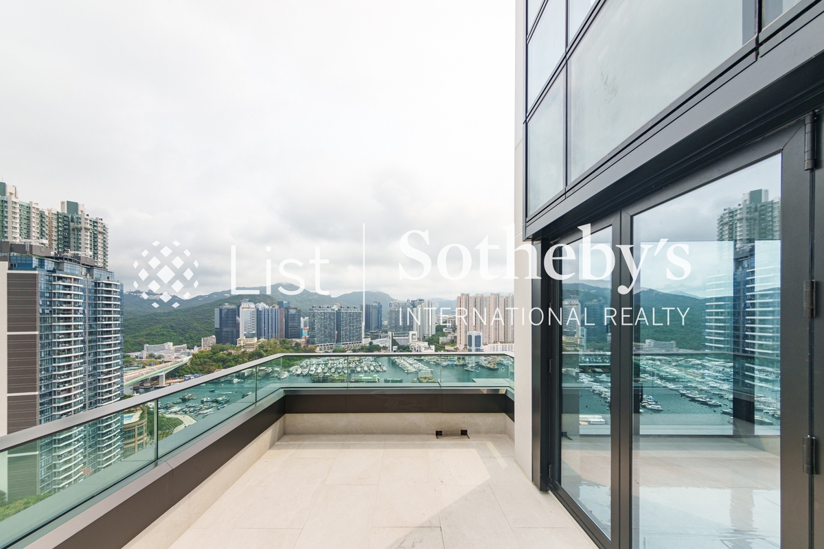 VELE 璟南 | Private Flat Roof off Master Bedroom