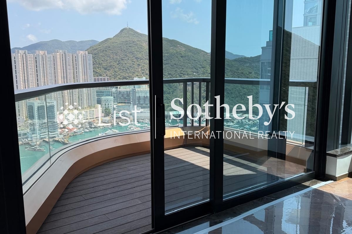 VELE 璟南 | Balcony off Living Room