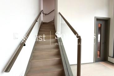 The Hilltop 寓成峰 | 