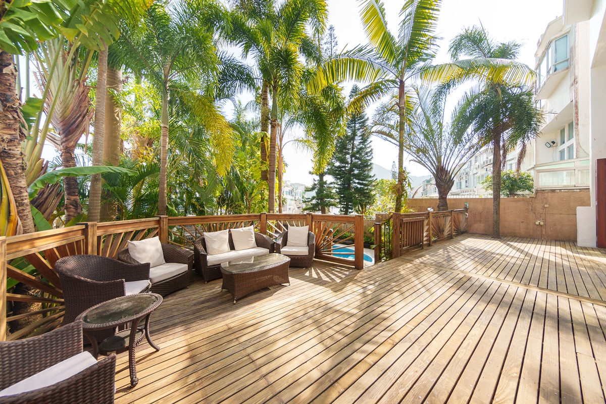 Marina Cove 匡湖居 | Private Garden off Living and Dining Room