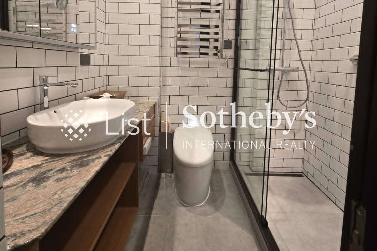 Bisney View 碧荔道47-49號 | Bathroom