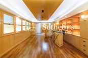 La Salle Place 丽珊园 | Entrance with Bar corner